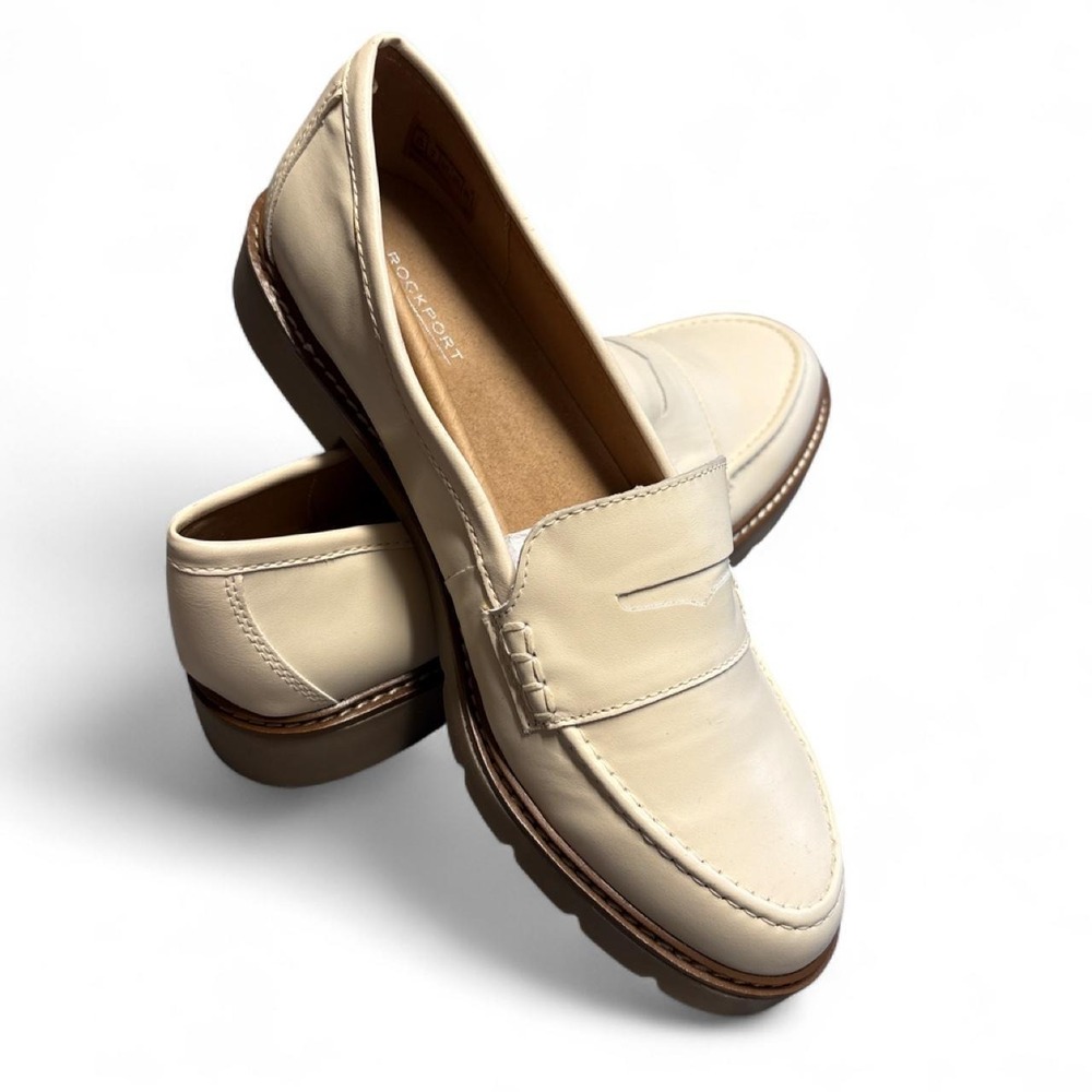 Rockport Women's Kacey Penny Loafer cream leather loafers 8.5 preppy coastal